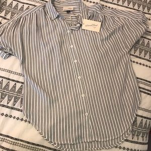UNIVERSAL THREAD STRIPED BUTTON UP TOP